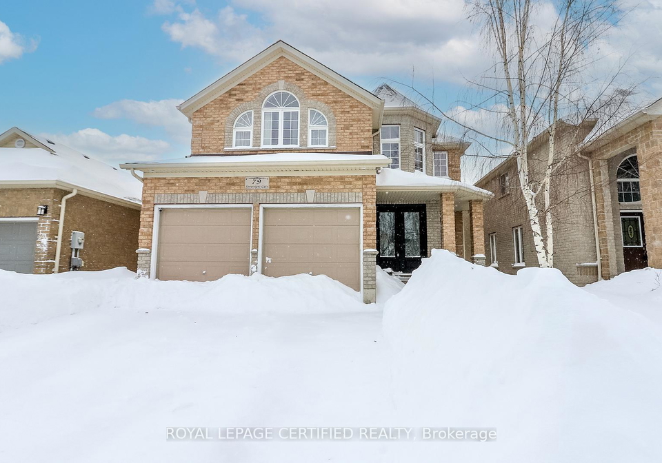 79-sovereigns-gate-barrie-ontario-s12735608
