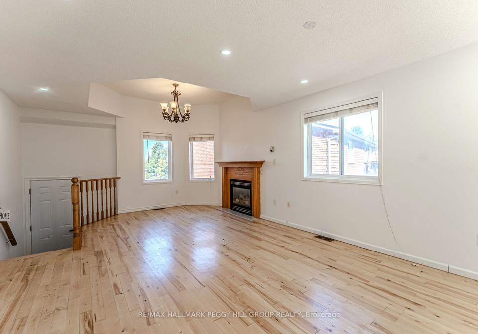 9-kestrel-court-barrie-ontario-s12739482