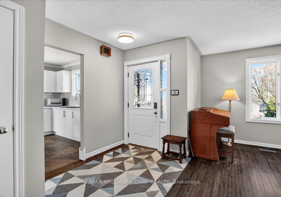 8-chestnut-court-barrie-ontario-s12739738