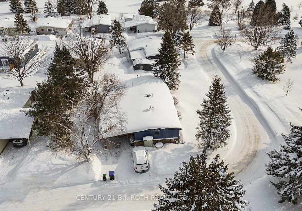 1-maple-crescent-oro-medonte-ontario-s12740580