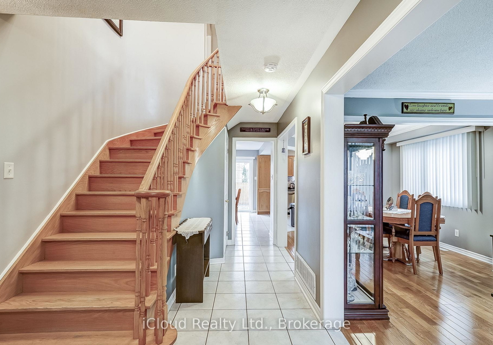 9-timothy-lane-s-barrie-ontario-s12742436