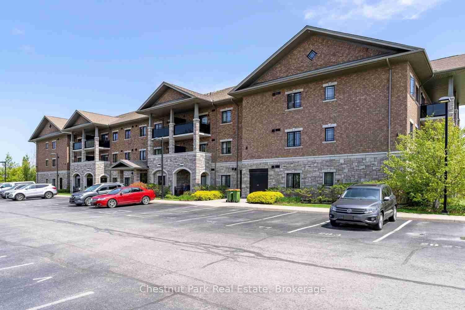 1-chamberlain-crescent-collingwood-ontario-s12742462