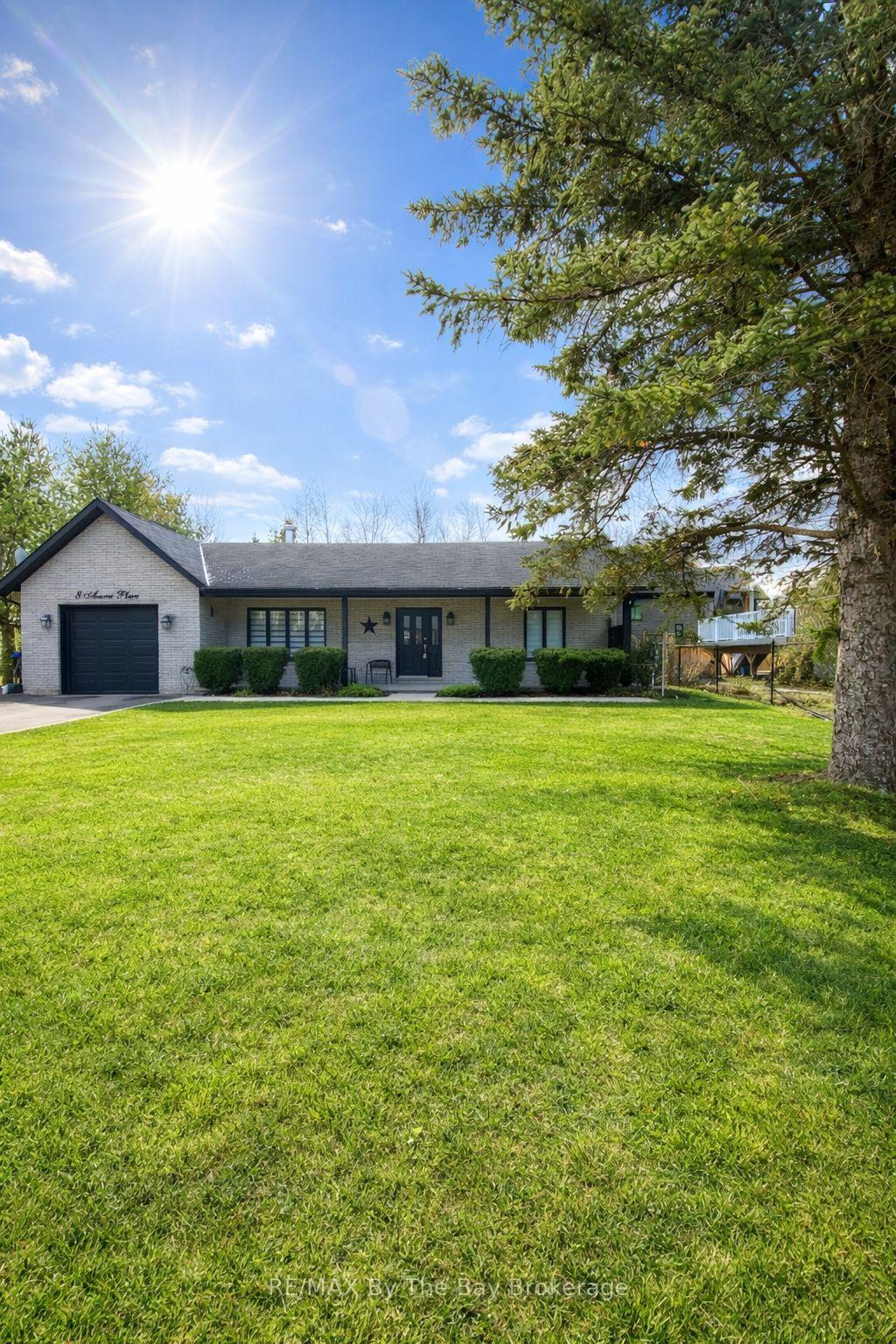 8-azores-place-wasaga-beach-ontario-s12744712