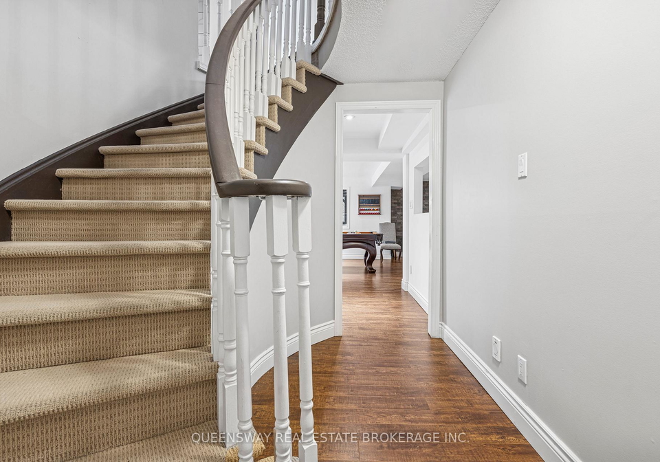 69-cityview-circle-barrie-ontario-s12746916
