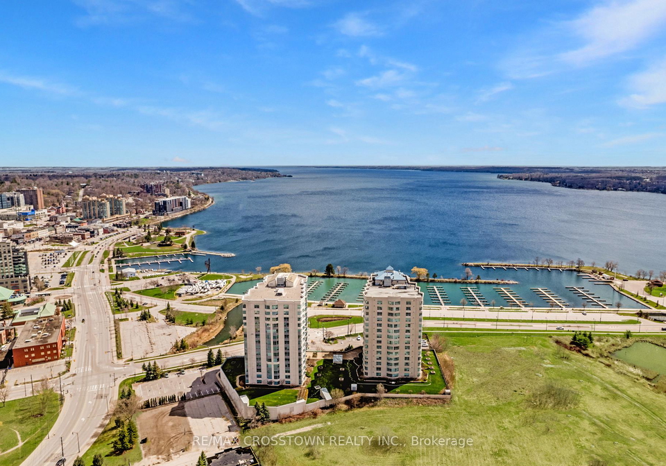 6-toronto-street-barrie-ontario-s12748452