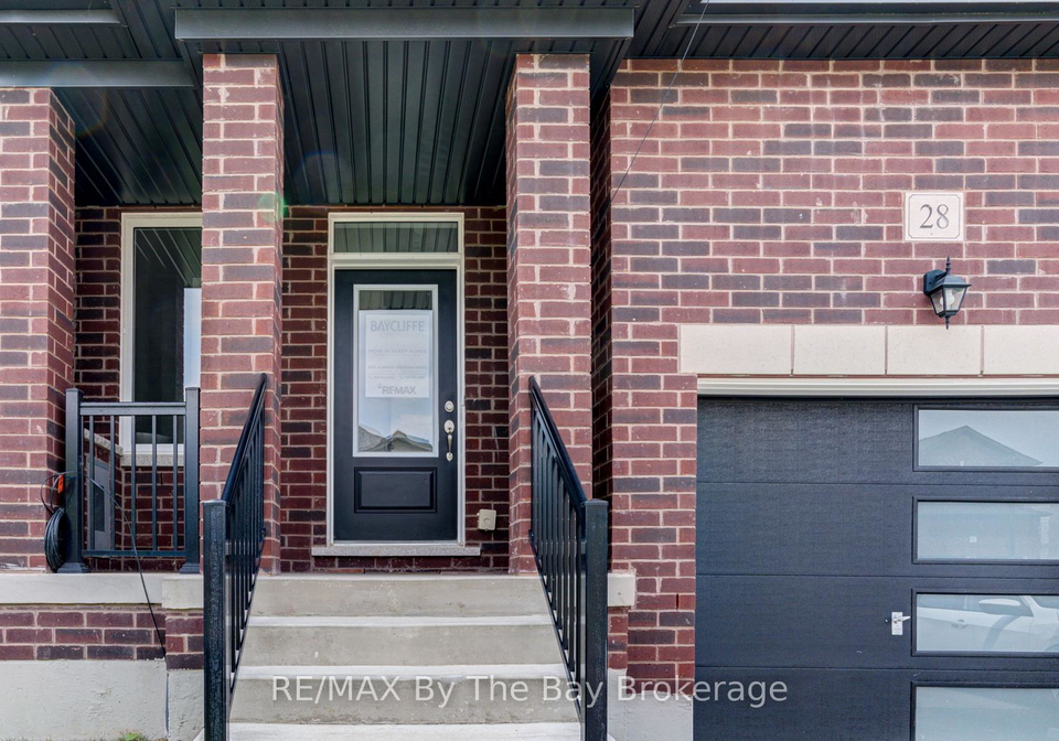 28-autumn-drive-wasaga-beach-ontario-s12751166