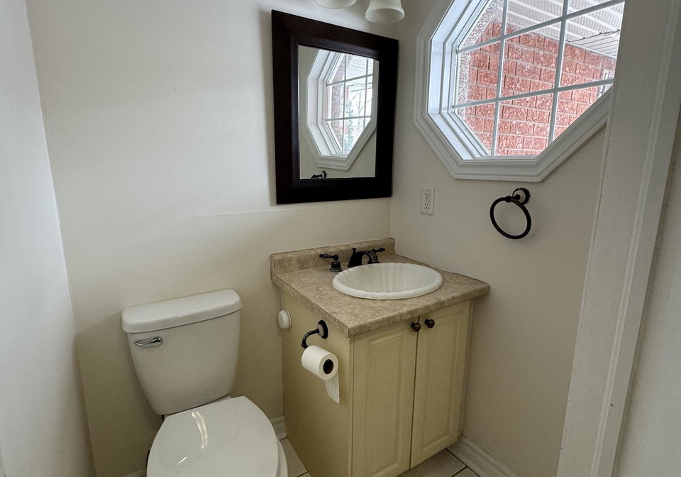 154-sydenham-wells-barrie-ontario-s12751466