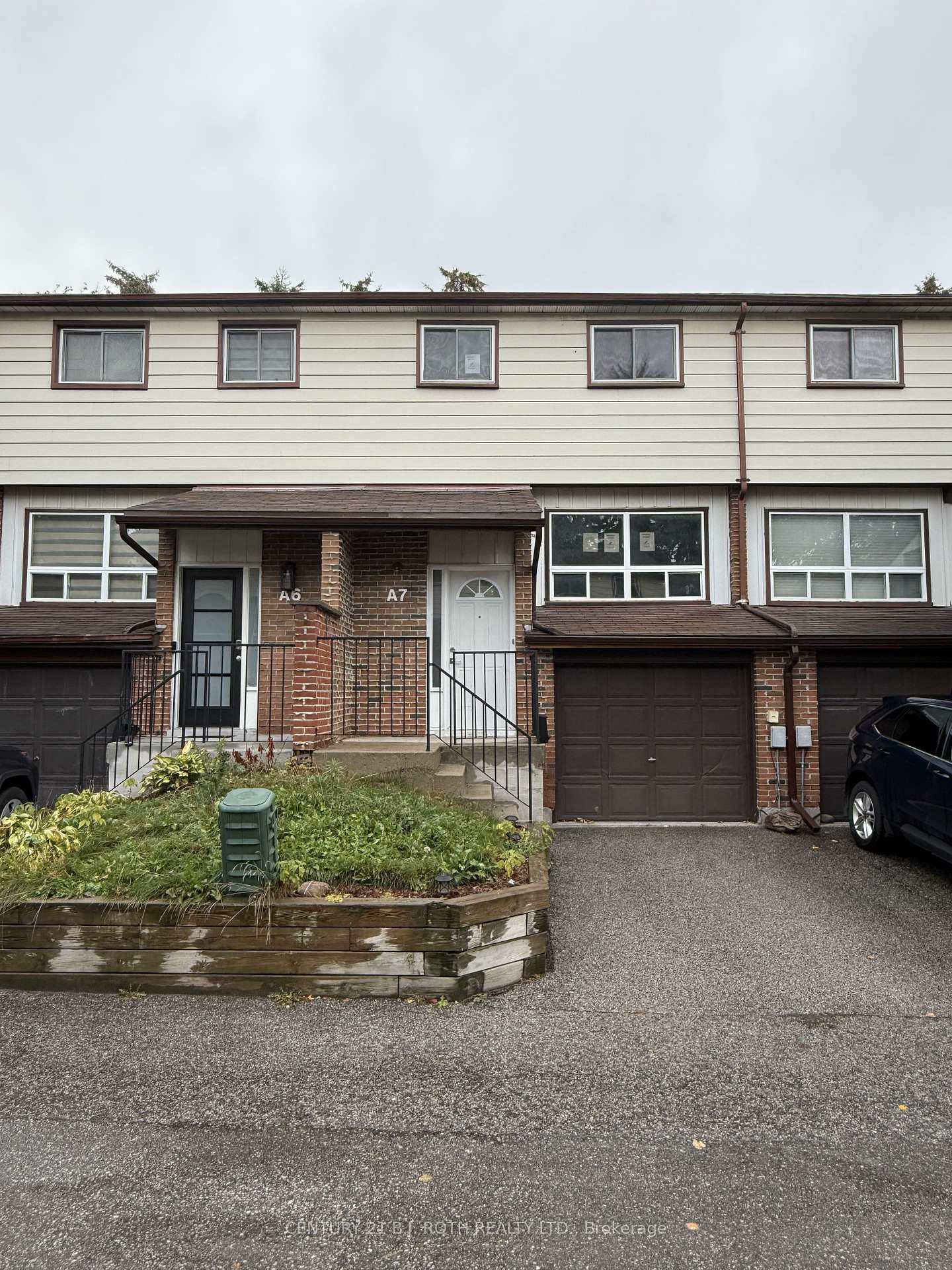 63-ferris-lane-barrie-ontario-s12751626