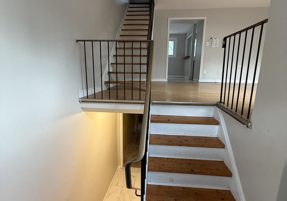 63-ferris-lane-barrie-ontario-s12751626