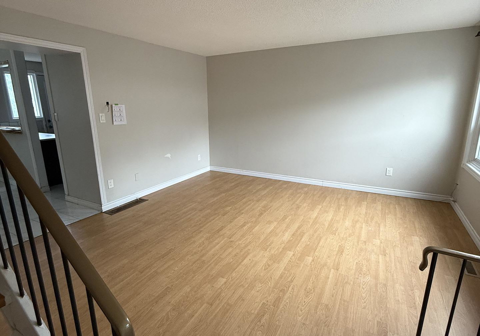 63-ferris-lane-barrie-ontario-s12751626