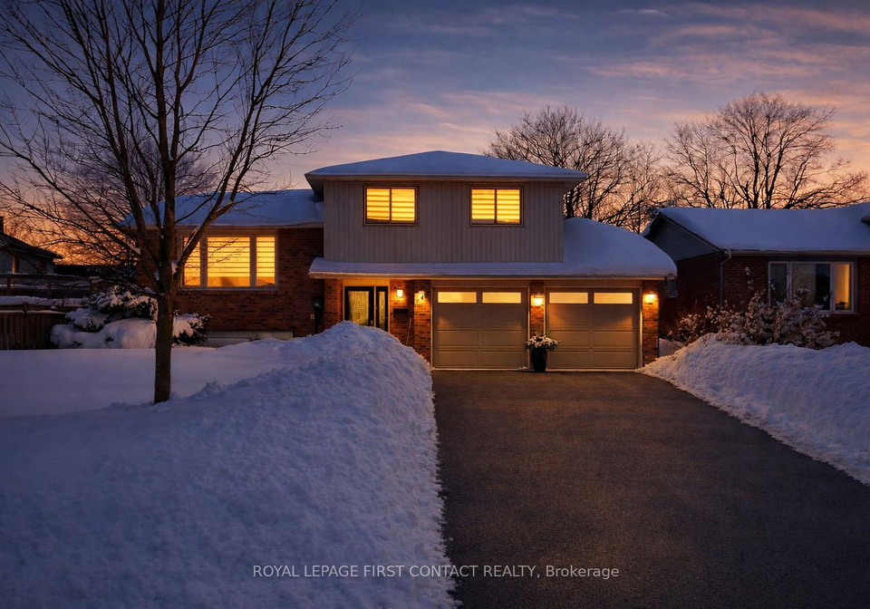 4-grand-place-barrie-ontario-s12751978