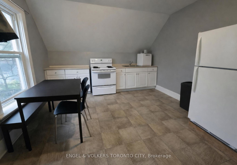 14-n-burton-avenue-n-barrie-ontario-s12754084