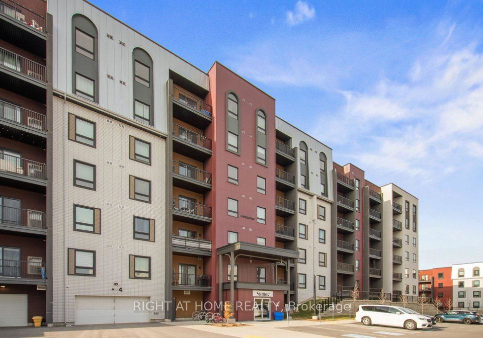 4-spice-way-barrie-ontario-s12754384