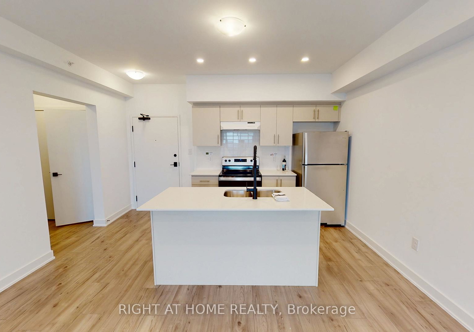 4-spice-way-barrie-ontario-s12754384