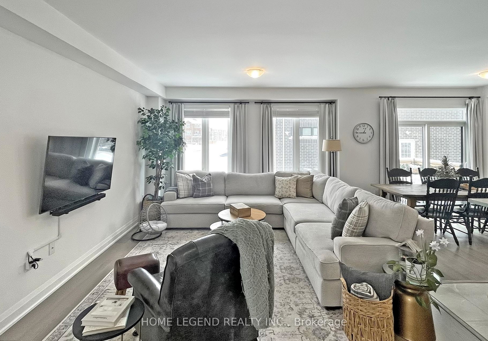24-lally-terrace-barrie-ontario-s12755688