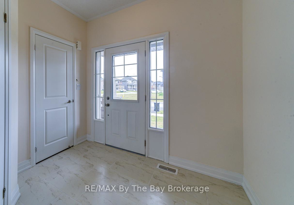 194-rosanne-circle-wasaga-beach-ontario-s12755836