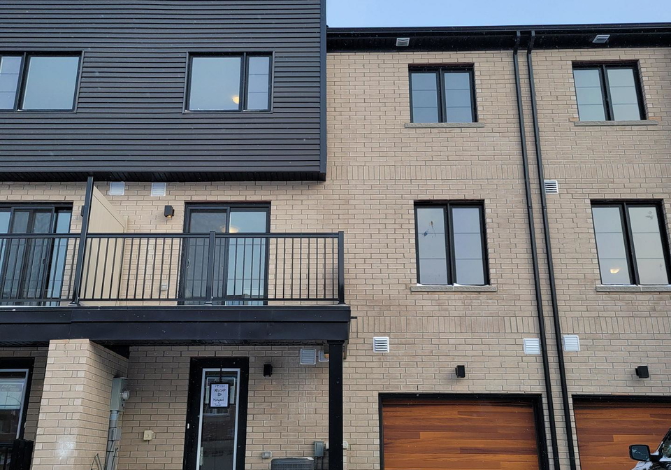 34-silo-mews-barrie-ontario-s12760430
