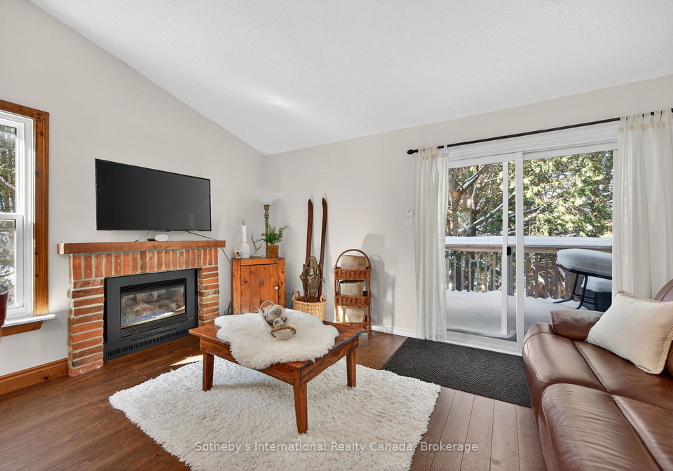 11-harbour-street-w-collingwood-ontario-s12762816