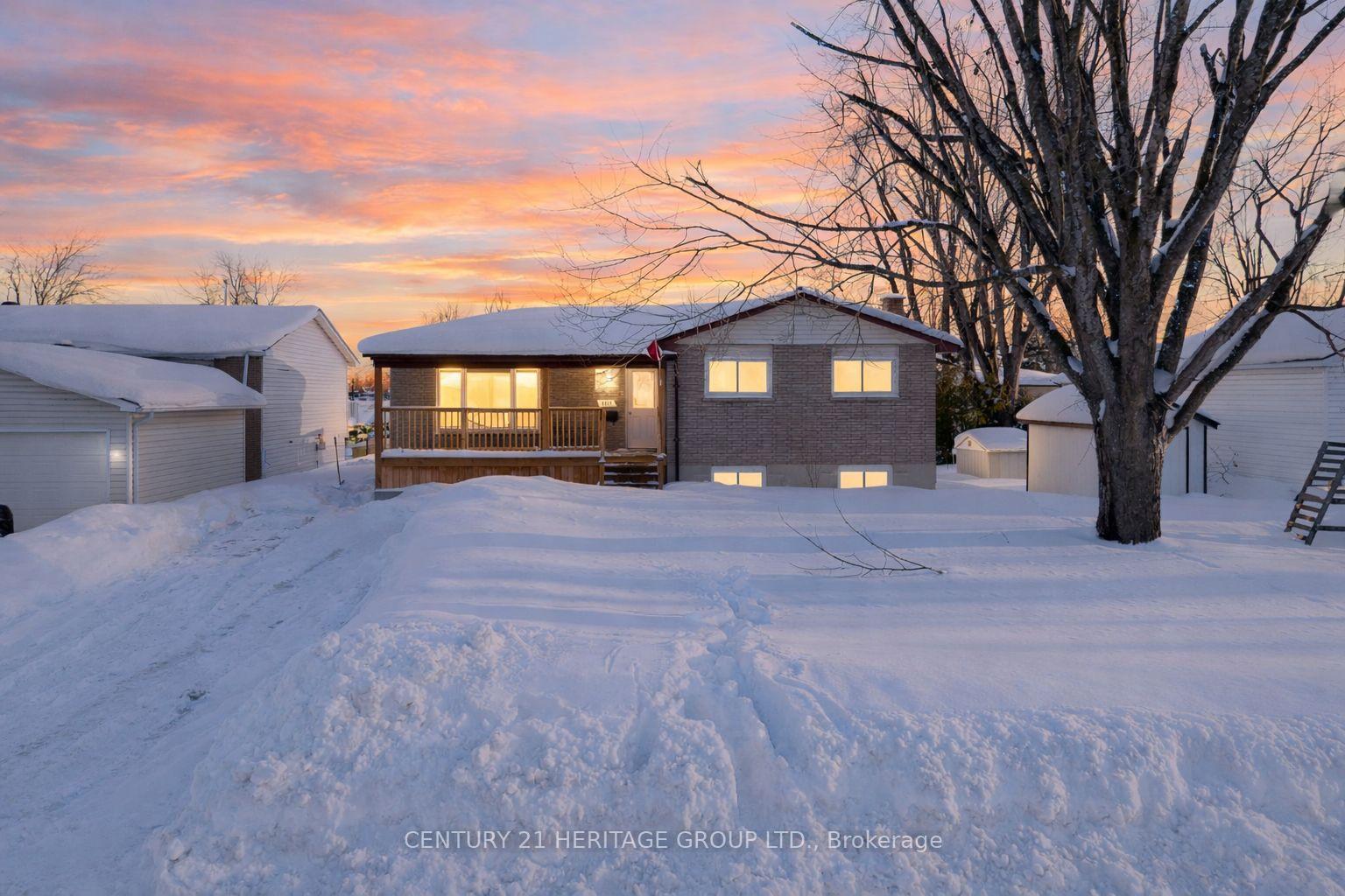 105-maple-leaf-avenue-orillia-ontario-s12762880