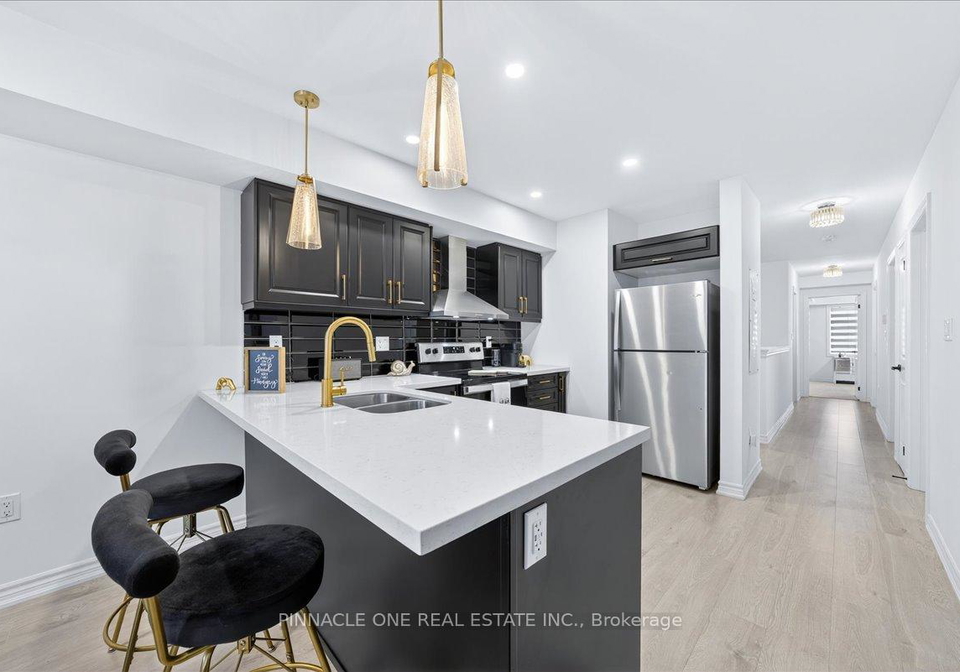 41-pumpkin-corner-crescent-barrie-ontario-s12764066