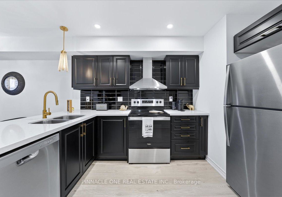 41-pumpkin-corner-crescent-barrie-ontario-s12764066