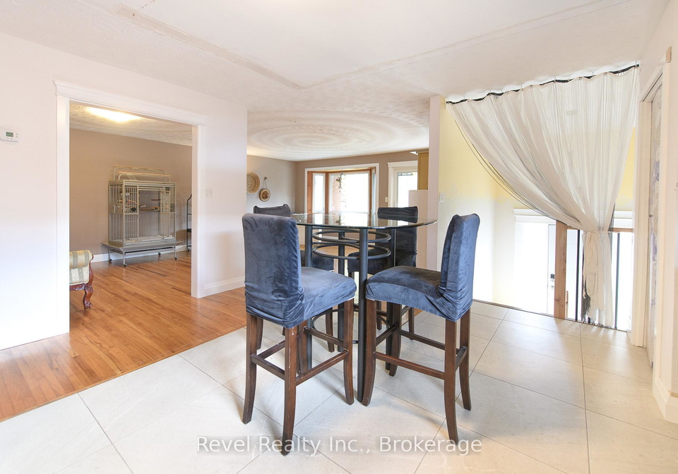 4-teskey-court-collingwood-ontario-s12771468