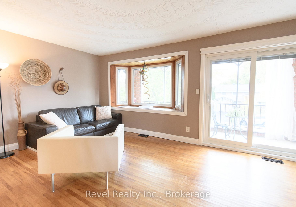 4-teskey-court-collingwood-ontario-s12771468