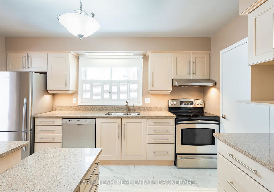 64-steel-street-barrie-ontario-s12771602