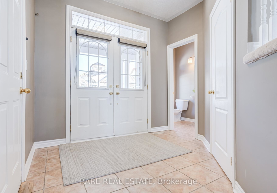 39-waterfront-circle-collingwood-ontario-s12772084