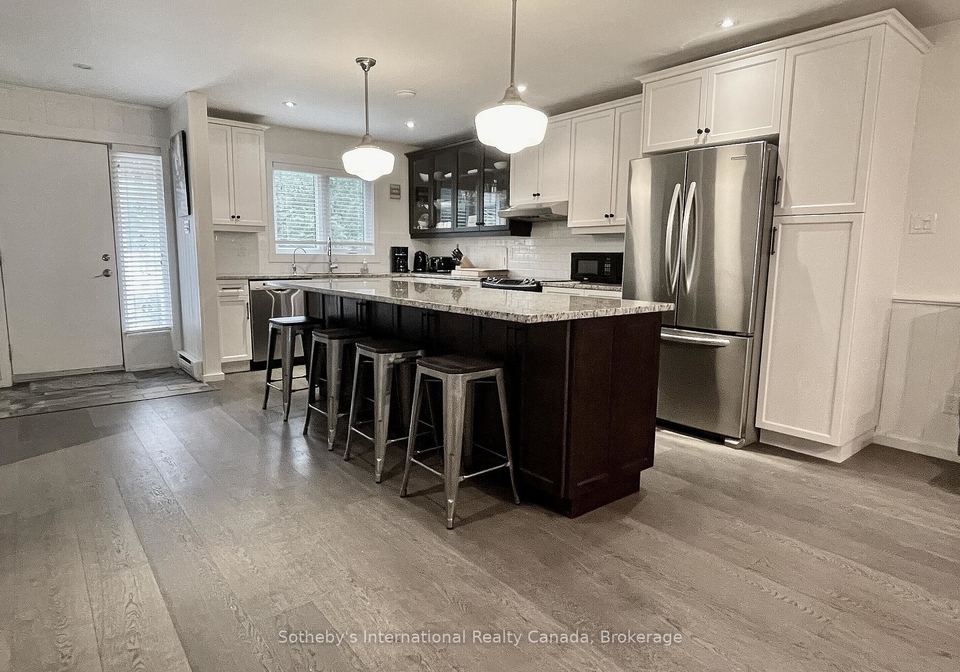 571-oxbow-crescent-collingwood-ontario-s12772592