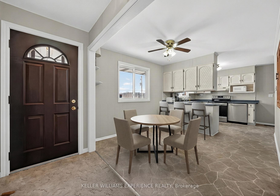 1130-baseline-road-s-tiny-ontario-s12774584