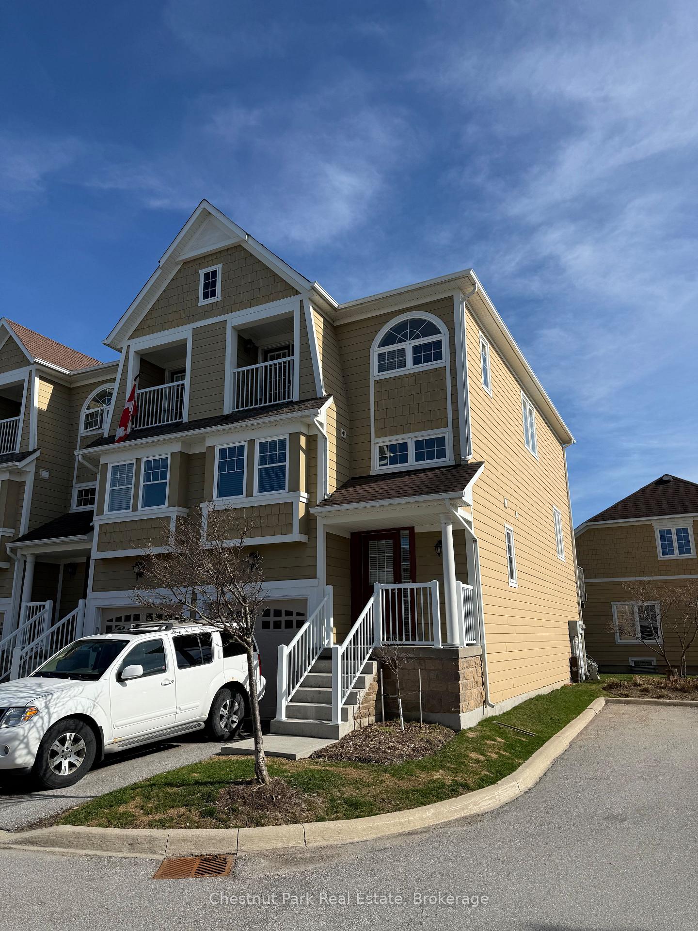 2-cranberry-quay-collingwood-ontario-s12774676