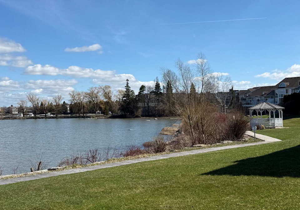 2-cranberry-quay-collingwood-ontario-s12774676