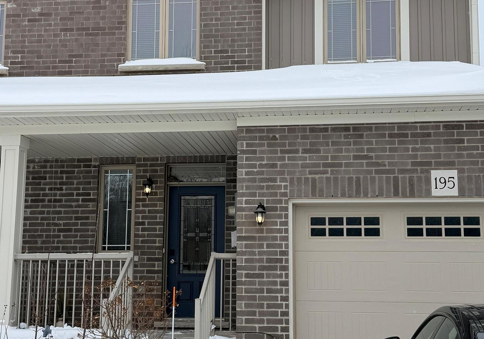 195-collins-street-collingwood-ontario-s12776634