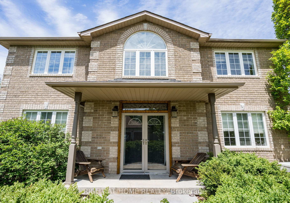 4-prince-edward-place-barrie-ontario-s12777074