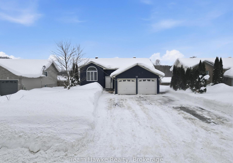 52-mercer-crescent-penetanguishene-ontario-s12779790