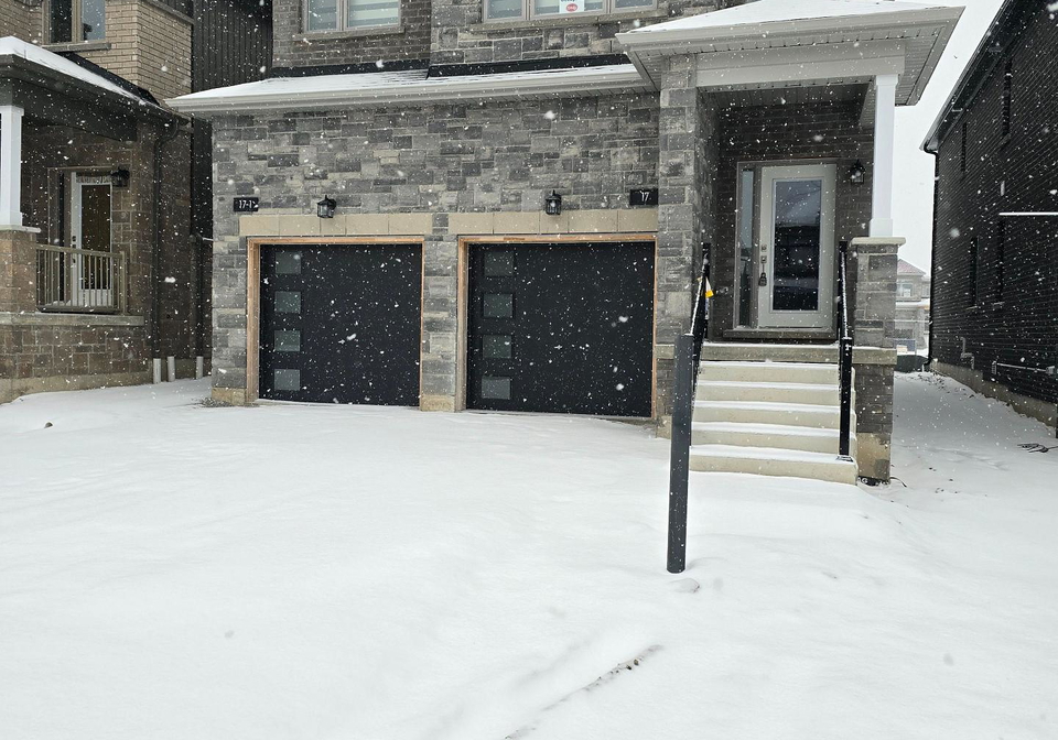 17-barnyard-trail-barrie-ontario-s12780944
