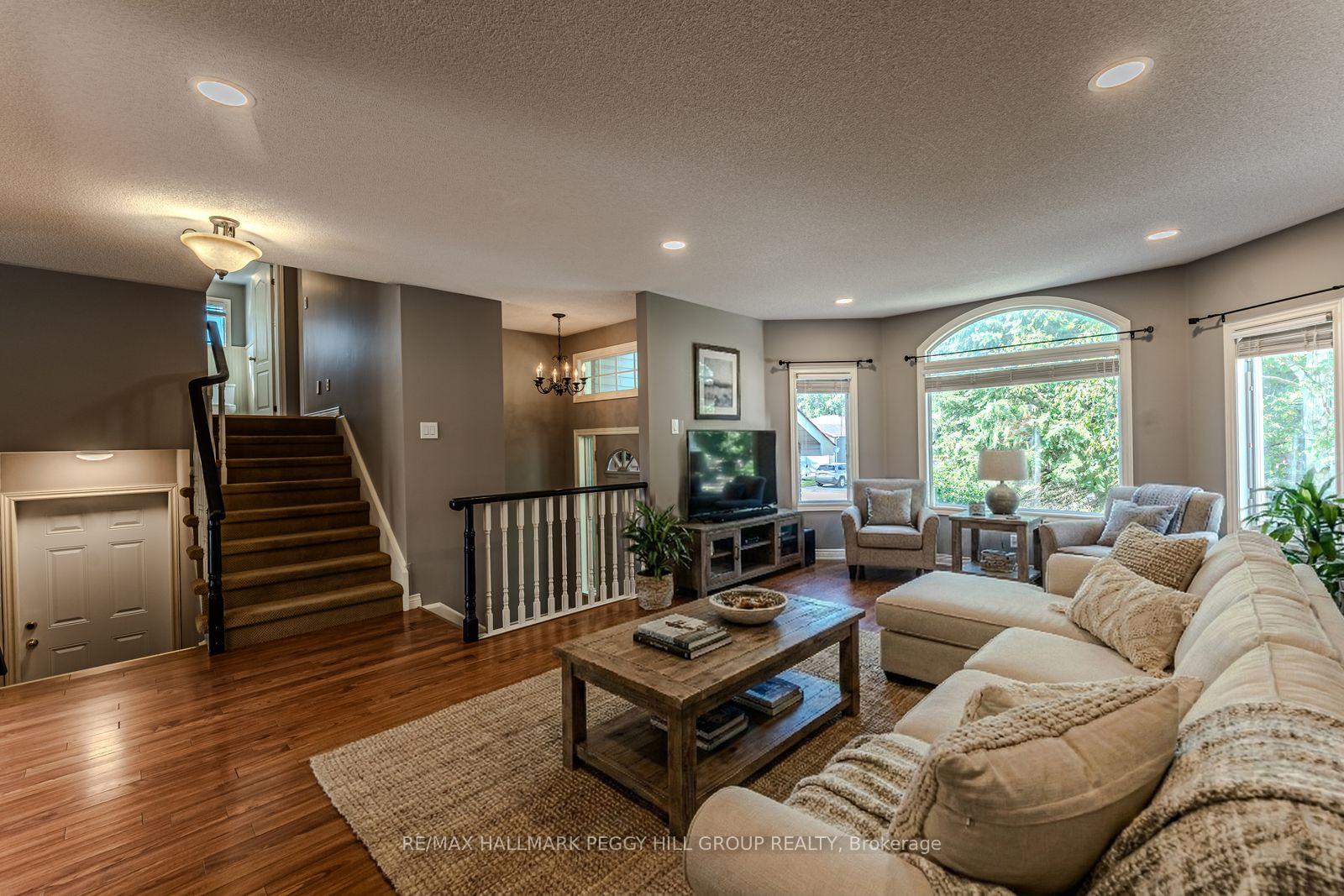 239-simcoe-street-clearview-ontario-s12783776