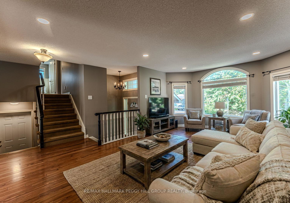239-simcoe-street-clearview-ontario-s12783776