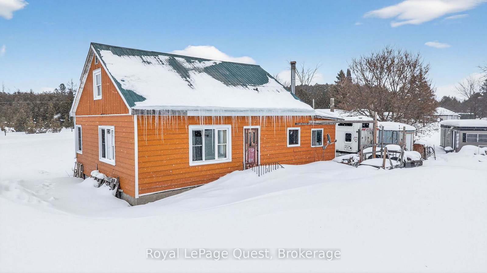 2438-uhthoff-line-severn-ontario-s12784668
