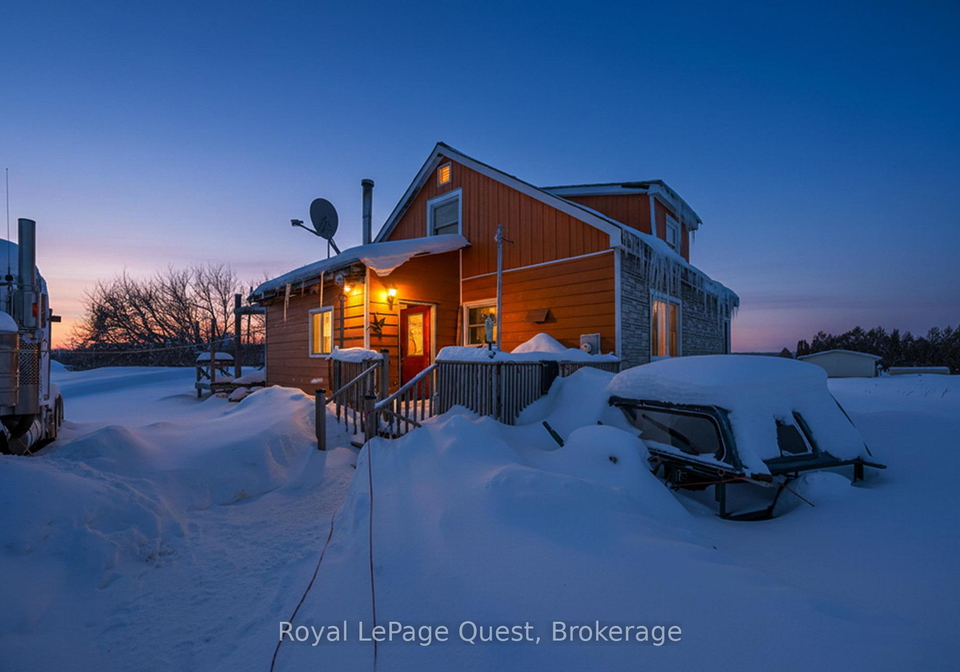 2438-uhthoff-line-severn-ontario-s12784668