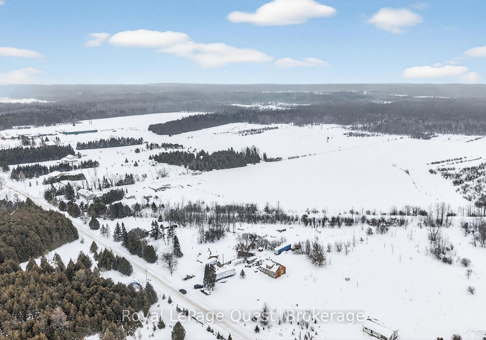 2438-uhthoff-line-severn-ontario-s12784668