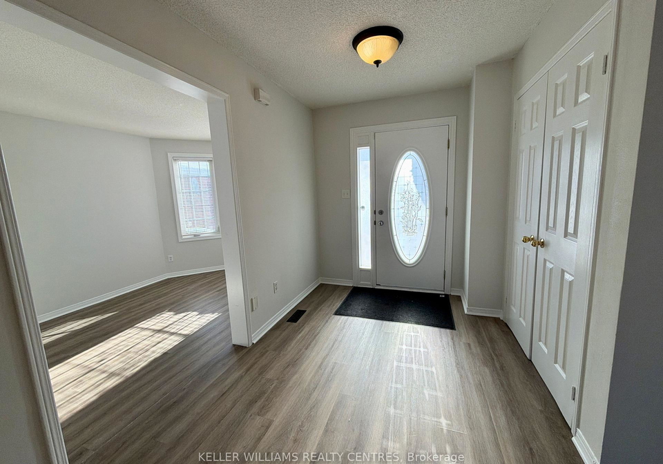 302-livingstone-street-w-barrie-ontario-s12784946
