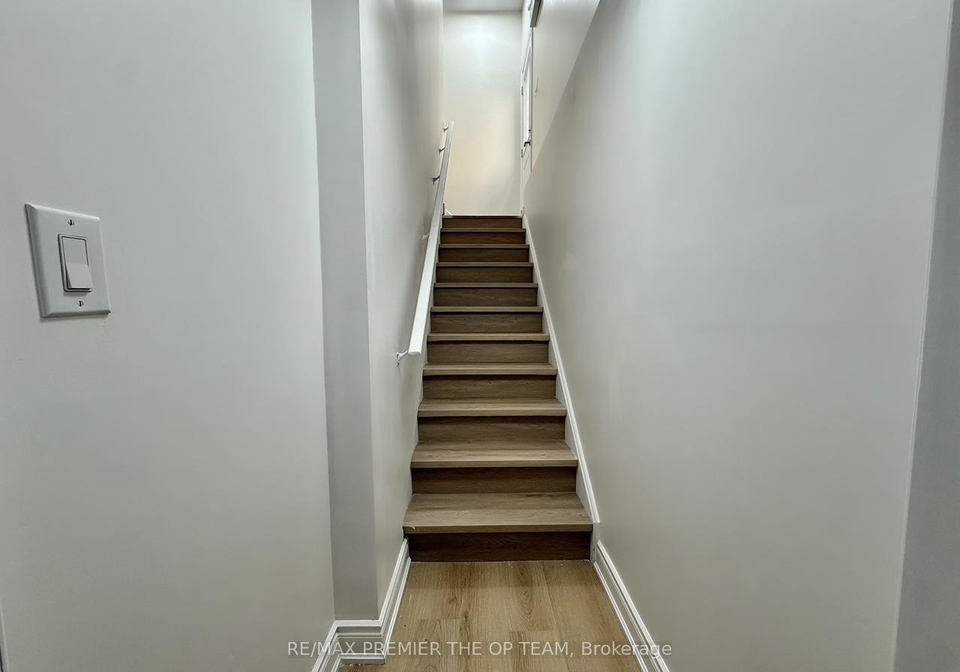 62-phoenix-boulevard-barrie-ontario-s12785258