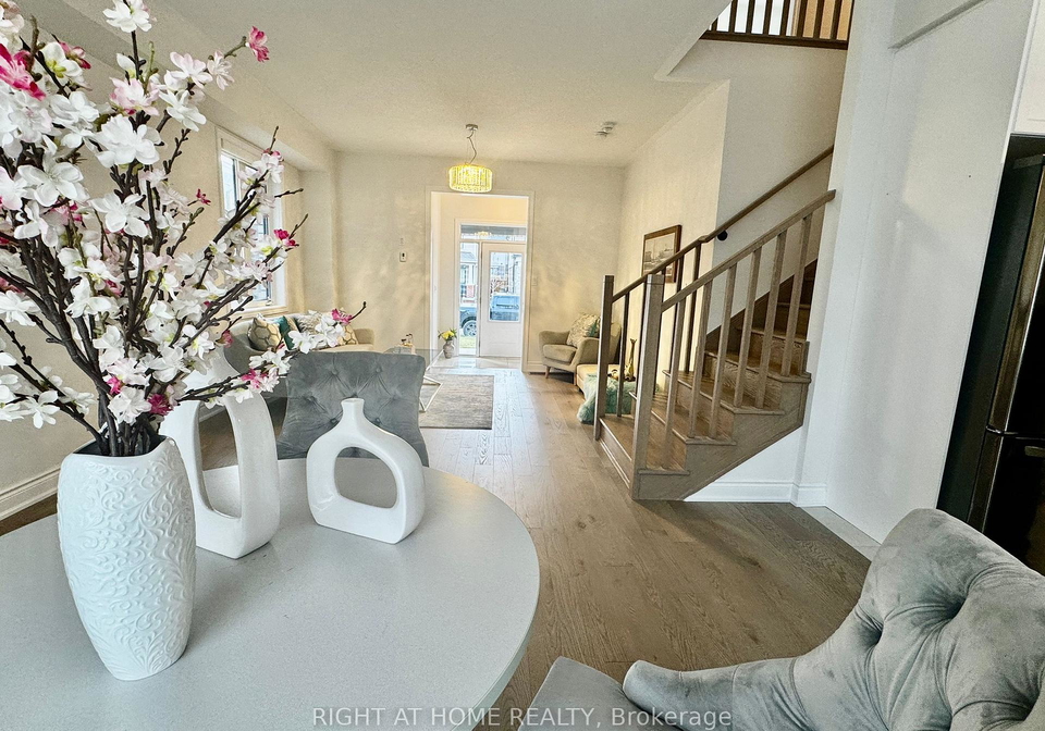 24-tamworth-terrace-barrie-ontario-s12785588