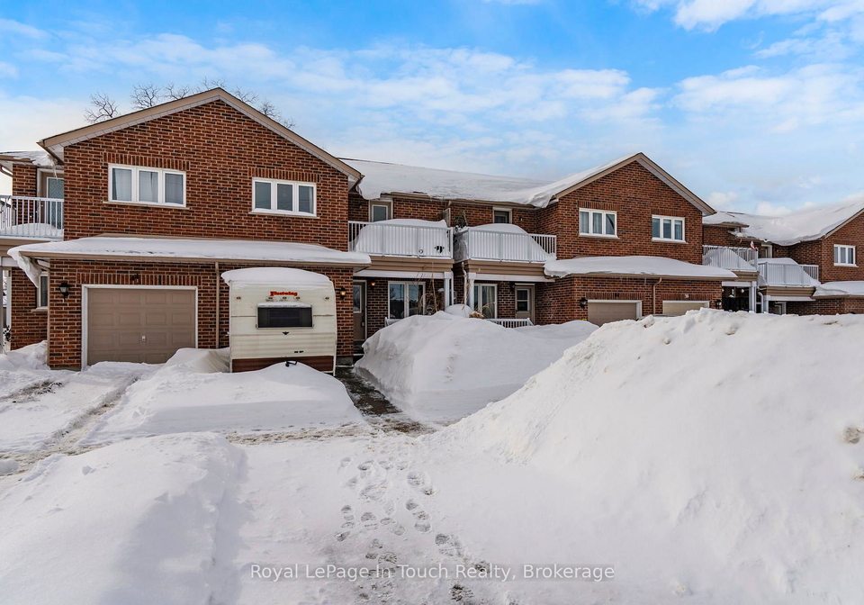 42-owen-street-penetanguishene-ontario-s12787254