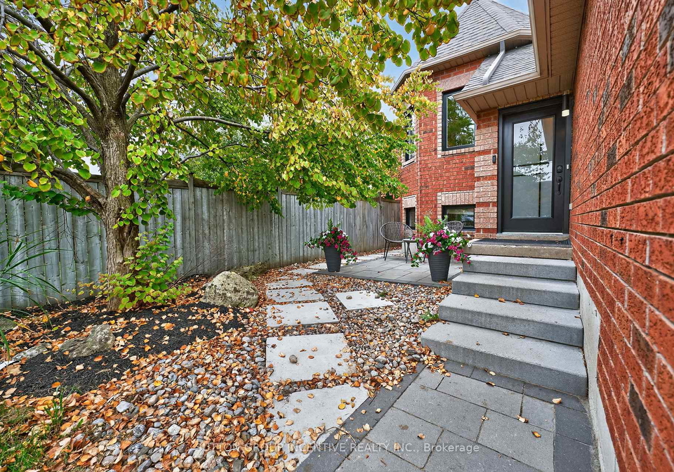 124-hanmer-street-e-barrie-ontario-s12793076
