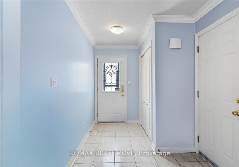 110-w-livingstone-street-w-barrie-ontario-s12793572