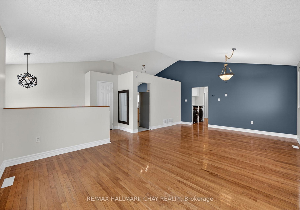 12-webb-street-barrie-ontario-s12794968