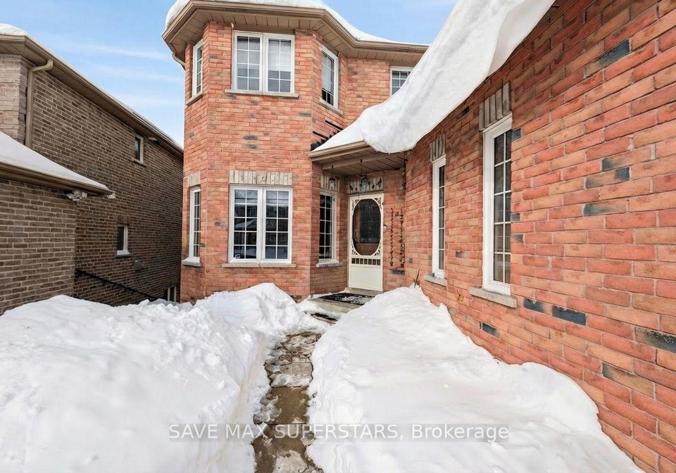 8-black-ash-trail-barrie-ontario-s12795078